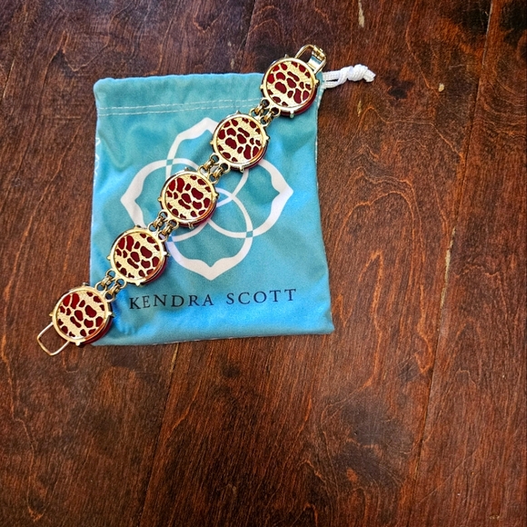 Kendra Scott Cassie Bracelet. - Picture 1 of 4